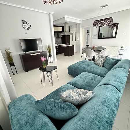 Eden Suite Paralia Luaran gambar
