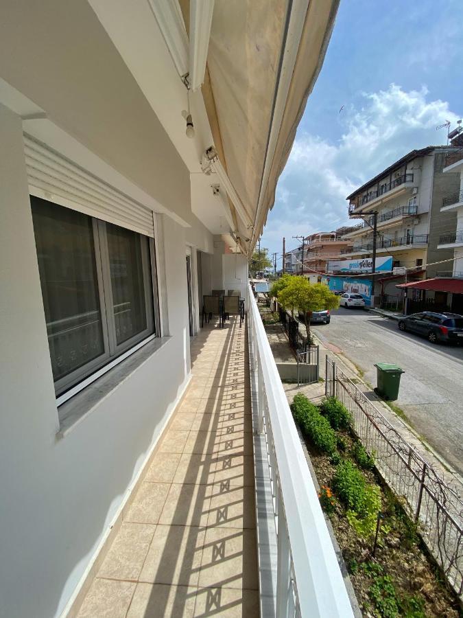 Eden Suite Paralia Luaran gambar