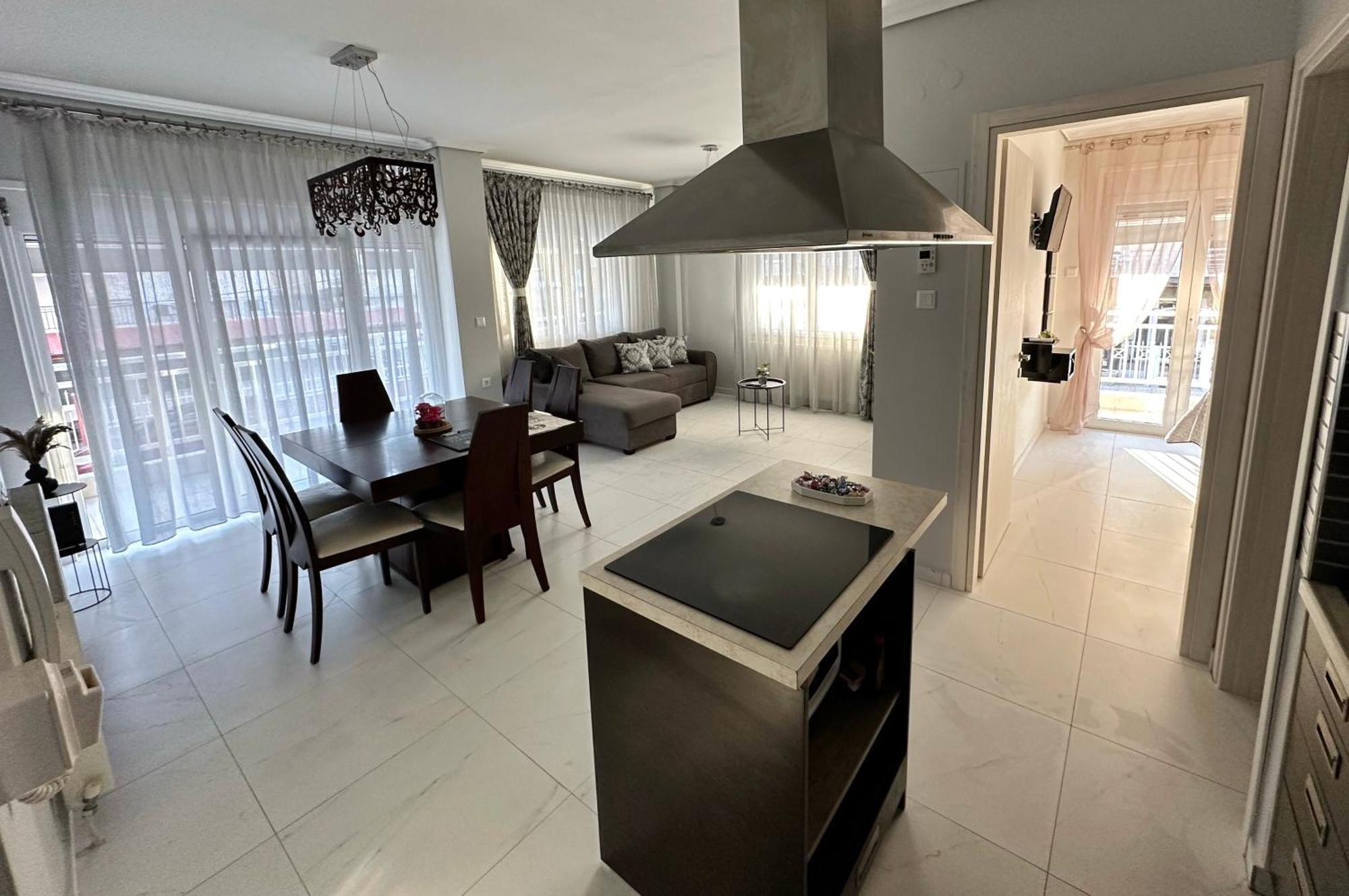Eden Suite Paralia Luaran gambar