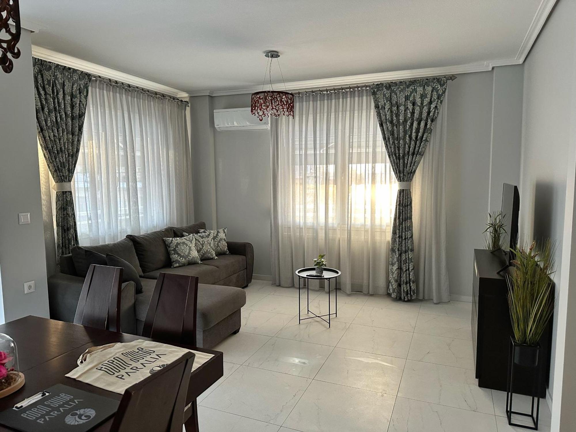 Eden Suite Paralia Luaran gambar