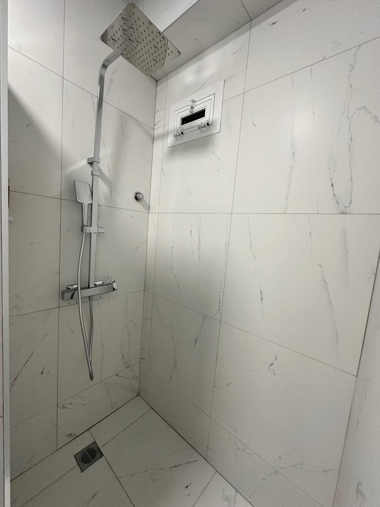 Eden Suite Paralia Luaran gambar