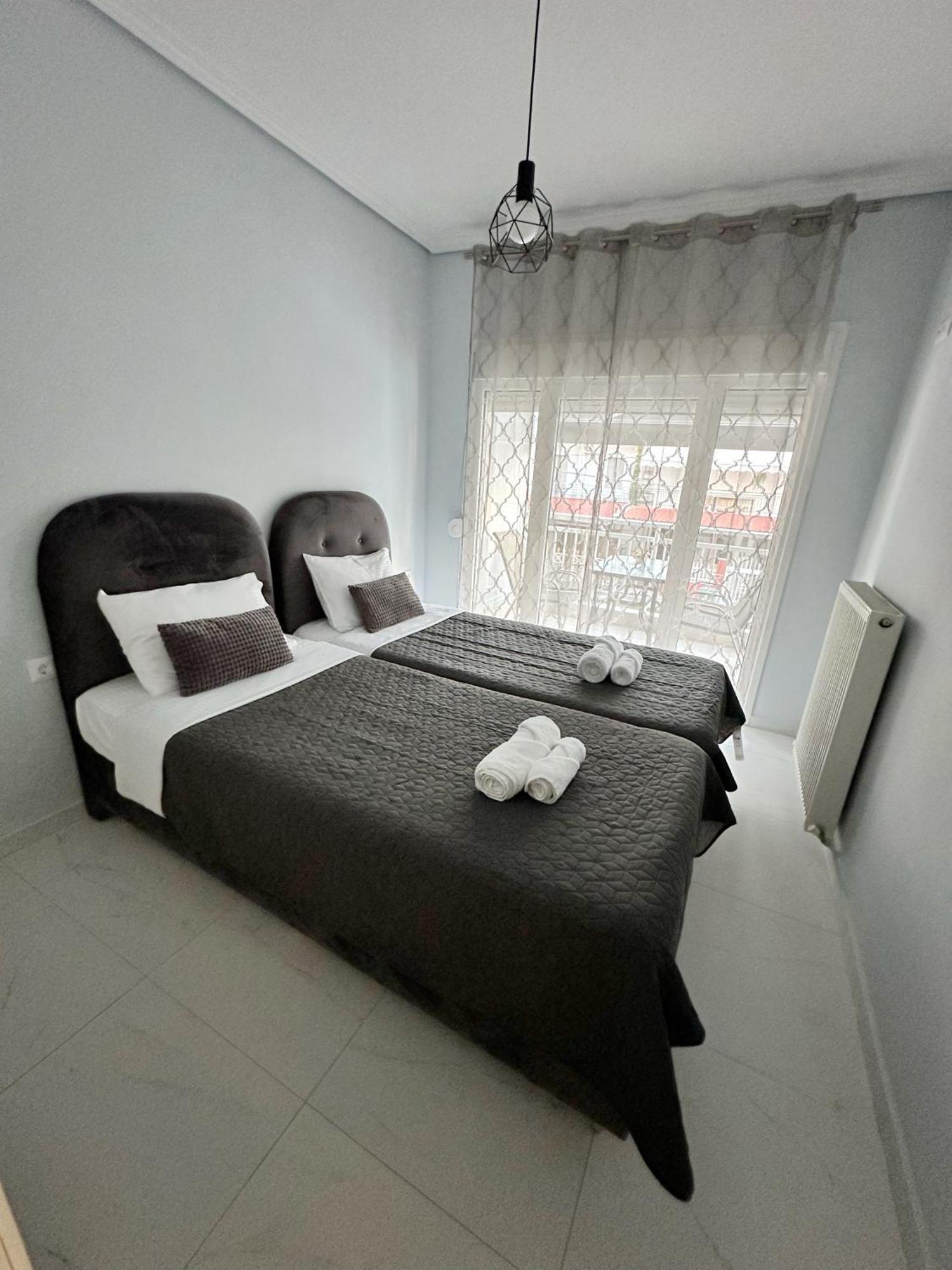 Eden Suite Paralia Luaran gambar