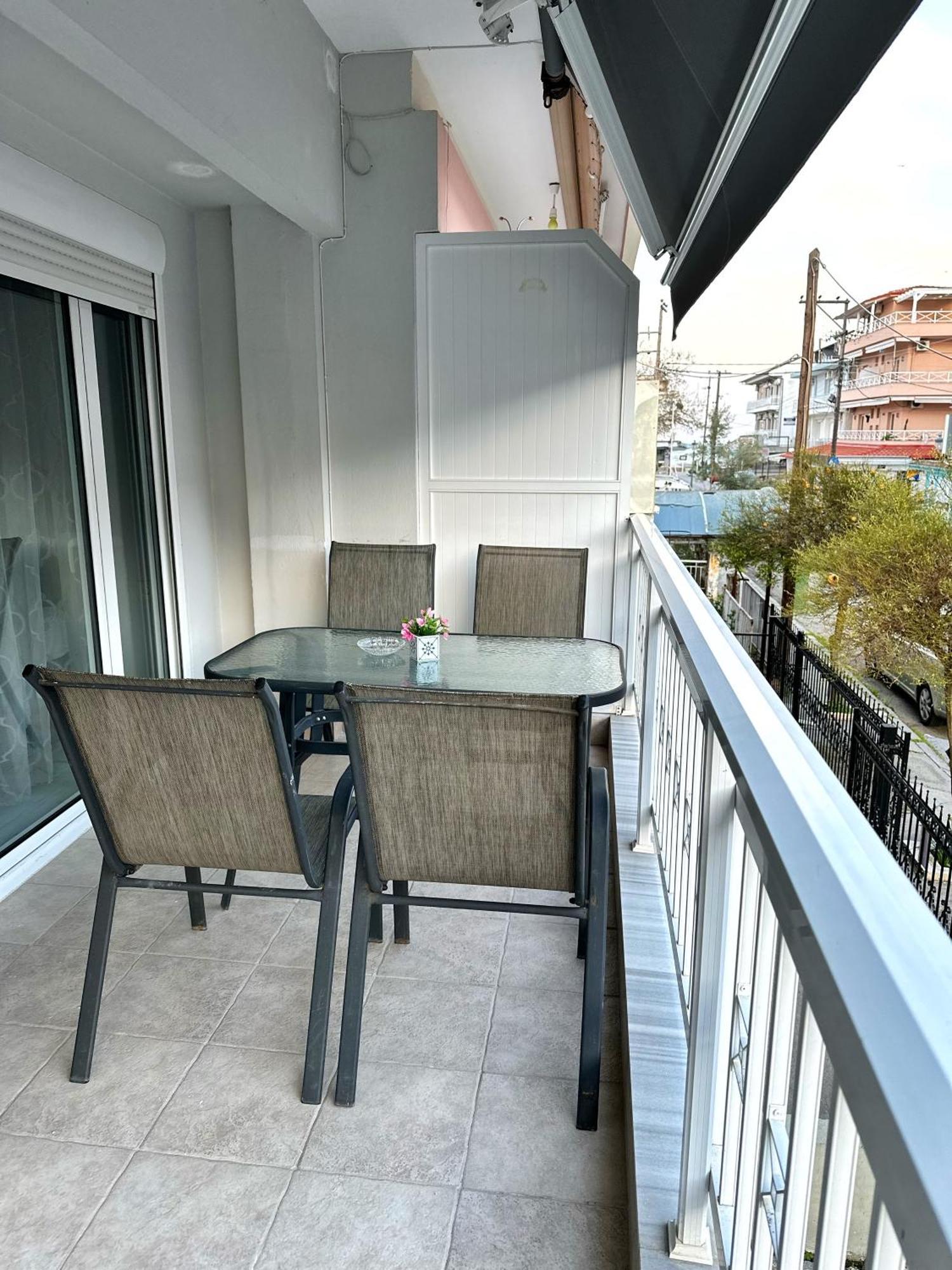 Eden Suite Paralia Luaran gambar