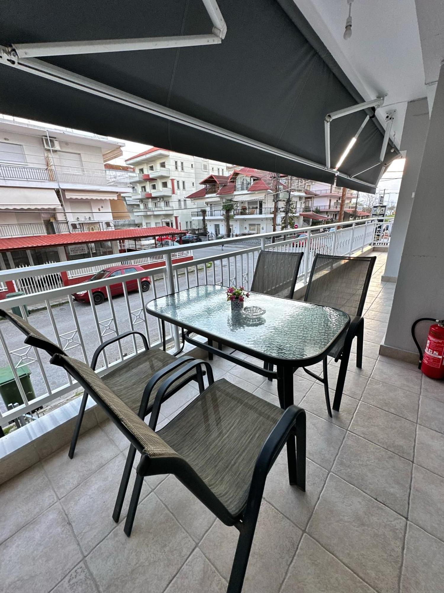 Eden Suite Paralia Luaran gambar