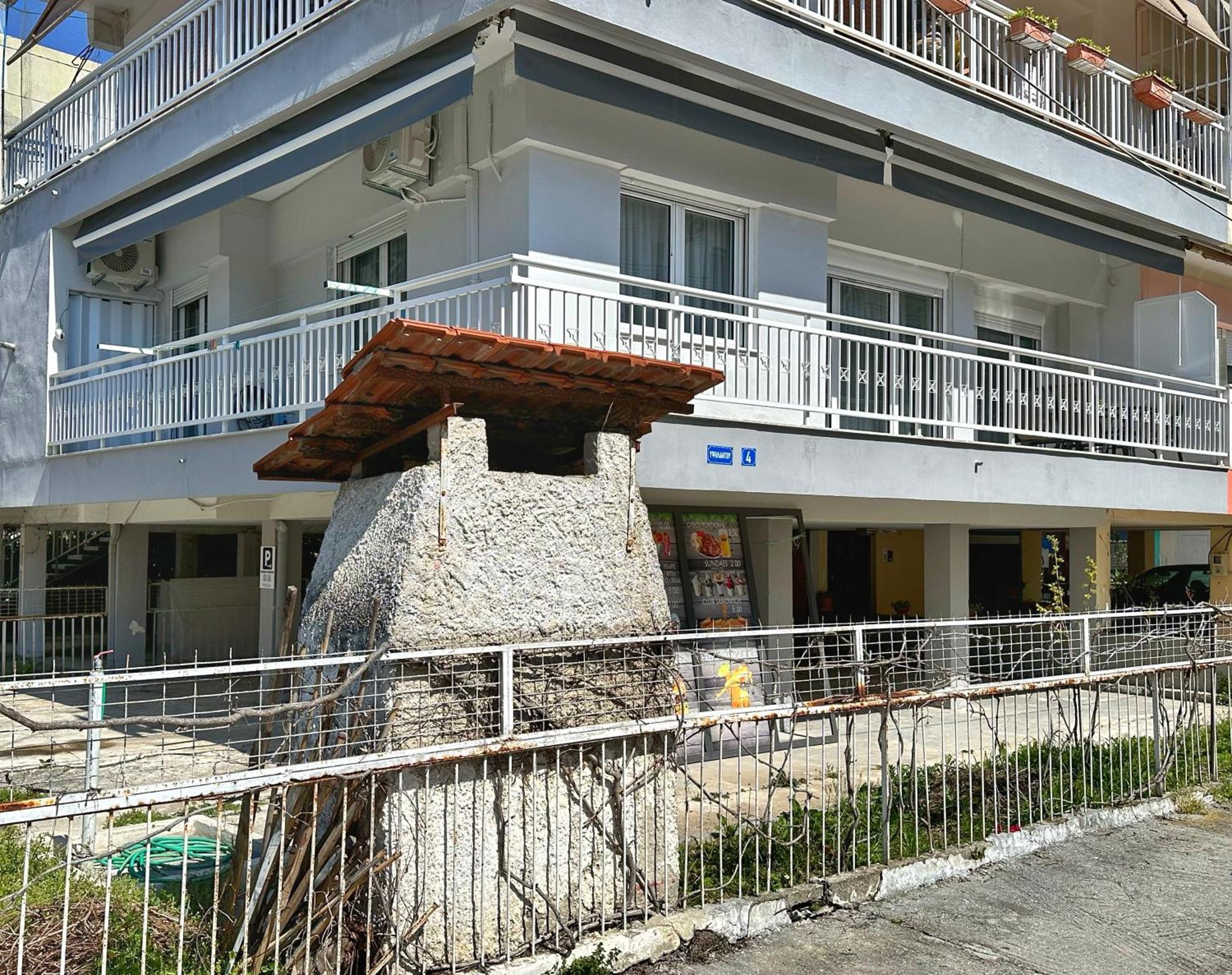 Eden Suite Paralia Luaran gambar