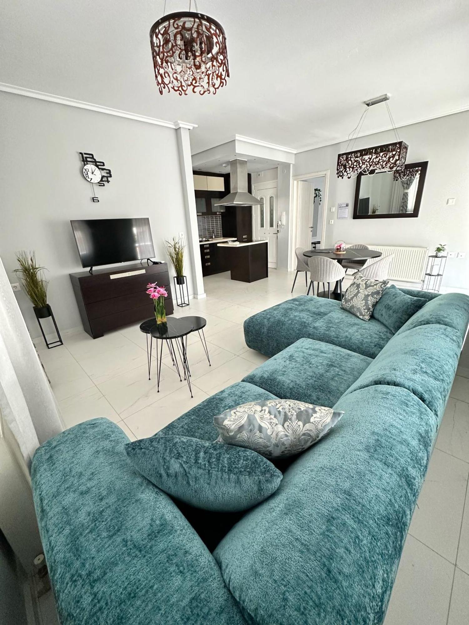 Eden Suite Paralia Luaran gambar